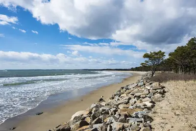 Image de Seaside Sanctuary: Luxurious Beachfront Haven at Crescent Surf