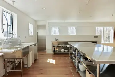 Image de Art Studio House in Private Mountaintop Nature Preserve