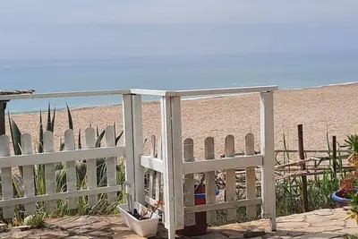 Image de On the beach.