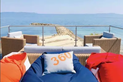 Image de Mer (pieds dans l’eau) - Clim - wifi - parking