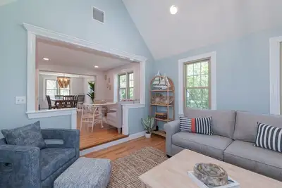 Image de Summer pool, game room arcade and room for 10!