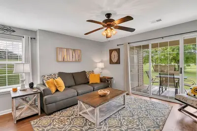 Image de Ground Level Golf Front Retreat 2/2