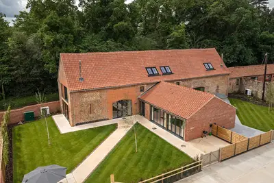Image de Brand new barn conversion. Perfect location for North Norfolk Coast.