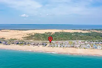 Image de Oceanfront 5 bedroom in Nags Head, Nc Outer Banks. Art lovers home.