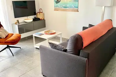 Image de Superbe T1 de standing avec terrasse proche plage (182)