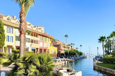 Image de Generous rooftop apartment at the edge of the Sotogrande Marina