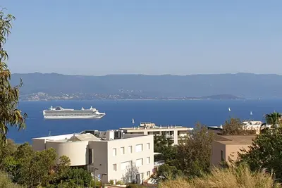 Image de Appart T3, loggia avec vue imprenable, proximité centre-ville et plages de ville