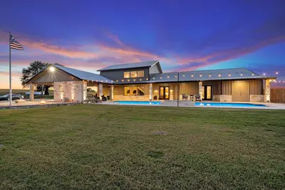 Image de The Pool House