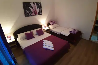 Image de Apartments LeĹľa - One Bedroom Apartment with Balcony and Sea View (4)
