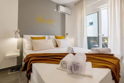 Image de Apartments Lavanda - Studio Apartment with Side Balcony and Sea View A1