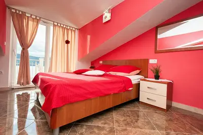 Image de Villa Marić - Studio Apartment with Balcony and Sea View 5