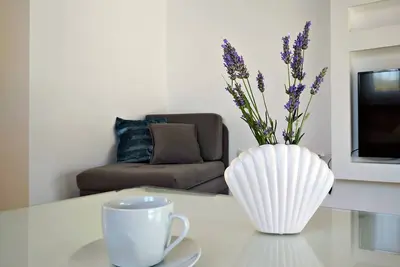 Image de Secret Garden - One Bedroom Apartment with Sea View 2