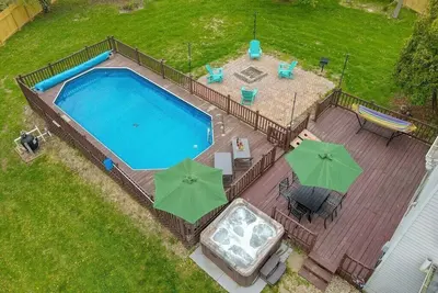 Image de The Retreat - Private Pool-Spa-Firepit-Gameroom