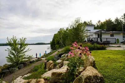 Image de Famille-Cottage-Vue sur Lac-Salle de Bain amenagée