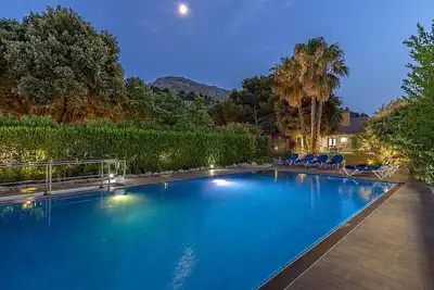Image de Stylish Villa, Large Private Pool, Impressive Gardens & Views in Cala San Vicente 700 m to Beaches!