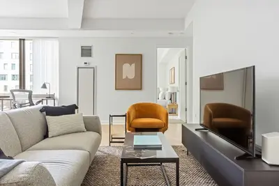 Image de Sleek Kendall Square 1br w/ Gym, W/D & Concierge, near Mit, by Blueground