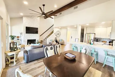 Image de Lake Travis townhome-Pool-Marina-Boat ramp-Golf