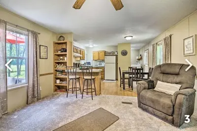 Image de Hatfield Cabin w/ heated 2 stall garage  on Utv trails w/ample parking!