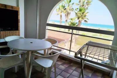 Image de Zénitude pour ce bien en front de mer avec parking privatif  - 4lag502