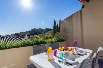 Image de Agréable appartement pour 4 personnes avec Wifi, piscine, Tv et terrasse