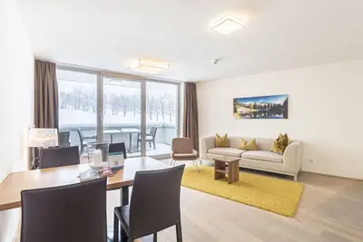 Image de Agréable appartement pour 4 personnes avec Wifi, piscine, Tv, terrasse, animaux admis et parking