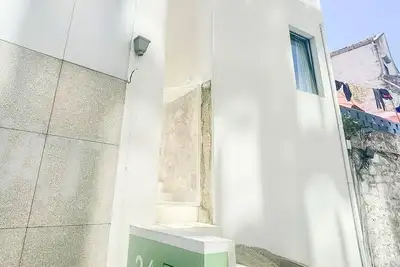 Image de Duplex Apt - Sleeps 4 - Roof Terrace - Balcony