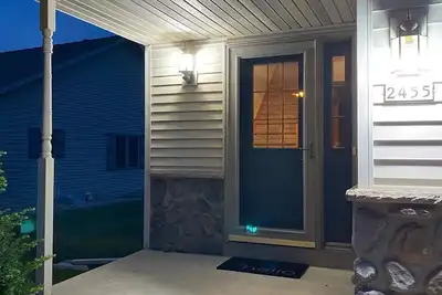 Image de 3 miles from Eaa! Beautiful Oshkosh Duplex: The Westhaven