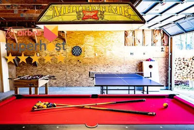 Image de Pool Table ~ PingPong ~ Foosball ~ Fun for the Fam