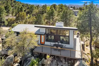 Image de Mid Century Modern home in the boulders. Amazing views. 1. 4 miles from downtown.