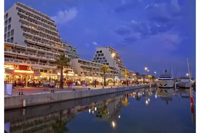 Image de La Mer et la Plage au bout du jardin Appartement 4 couchages terrasse et jardin