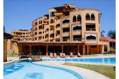 Image de Serena 2 bedroom Eden Beach apartment with pool