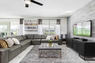 Image de Last Minute Disney Getaway! Private Pool, Hot Tub & Games Room. Book Now! #56503