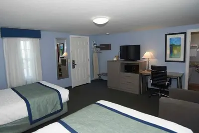 Image de Standard Room 2 Beds  at Sandwich Lodge & Resort