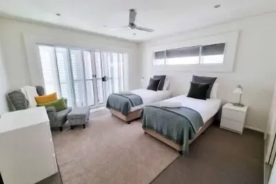 Image de Large Surfer's Sanctuary 4 beds 4 bath and pool