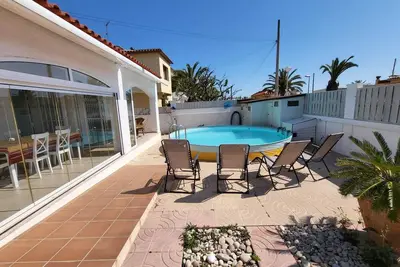 Image de Charming villa with swimming pool, very well equipped and 900m from the beach