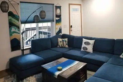 Image de Cozy and serene vacation home for the entire family - 2 minutes from the beach!