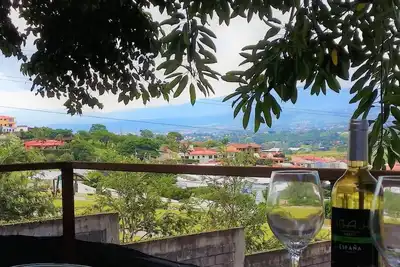 Image de Escazú Container Studio #4. Great View & Location!