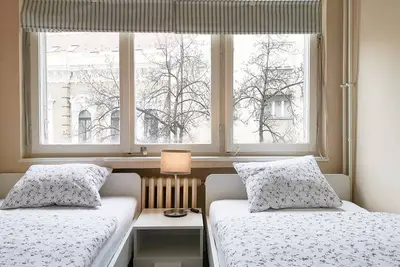 Image de Central 2-Bedroom Apartment + Free Private Parking