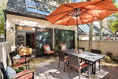 Image de Luxury 3 Bedroom Townhome in Aspen's West End. Walk to everything!
