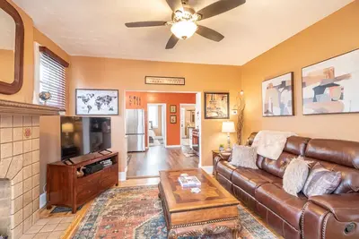 Beautiful Apartment! Only 4 Miles From Downtown Cincinnati