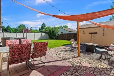 Image de Cheerful 4 bedroom home with hot tub