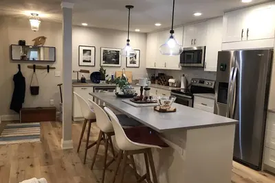 Image de Updated condo in walkable Myers Park