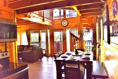 Image de Enchanted View~**Super cozy & Awesome Valley Views~10 minutes to Pigeon Forge **