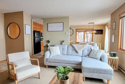 Image de Breezy Hills - Unit 1; Lake Bemidji, King bd, Kayaks, Pb Trail!