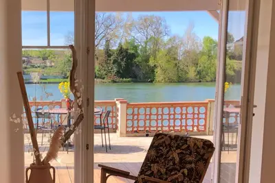 Image de Gite De Charme Les Pieds Dans L’Eau Avec Ponton Prive, Barque Et Canoe