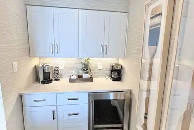 Image de Luxury Private Haven! |Penthouse Views 14th Floor