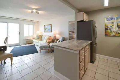 Image de Relax on Sunny Virginia Beach with Oceanfront View