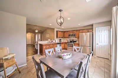 Image de Family-Friendly Home ~ 16 Mi to Fayetteville