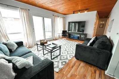 Image de Brookside Bungalow - A cheerful home near downtown