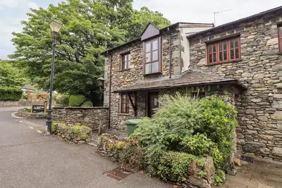 Chapelside Cottage, family friendly, with a garden in Ambleside